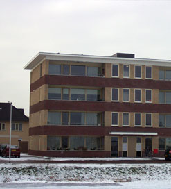 Appartementencomplex in de winter